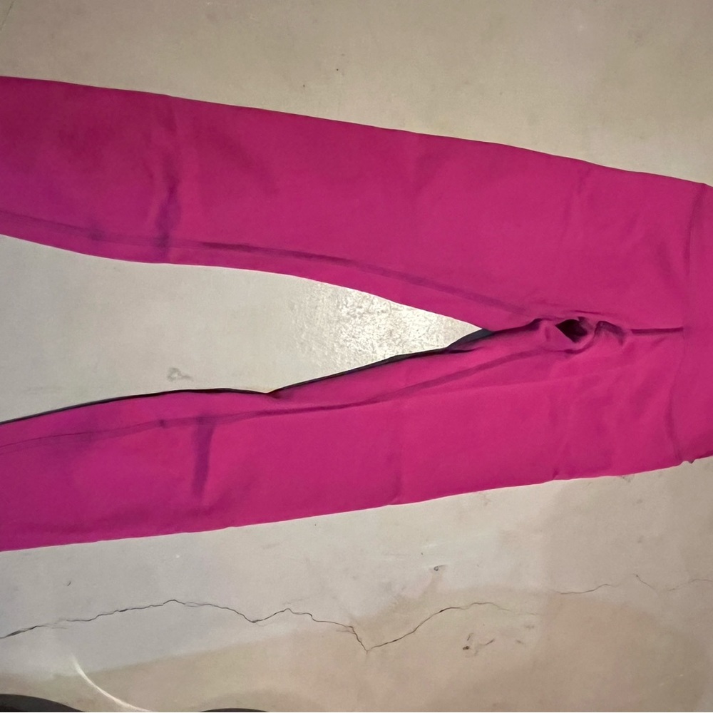 Lululemon Pink Women's Leggings - Picture 4 of 4